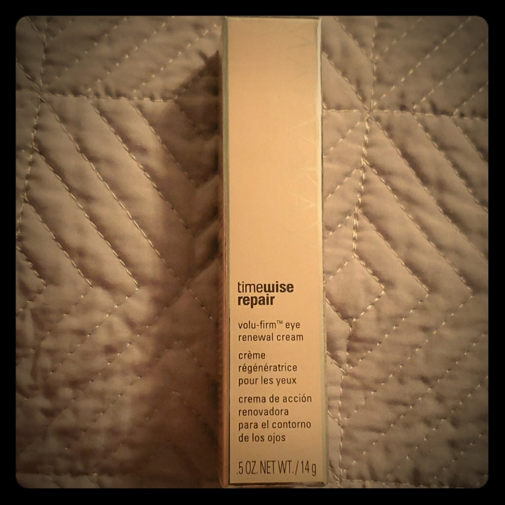 Eye renewal cream